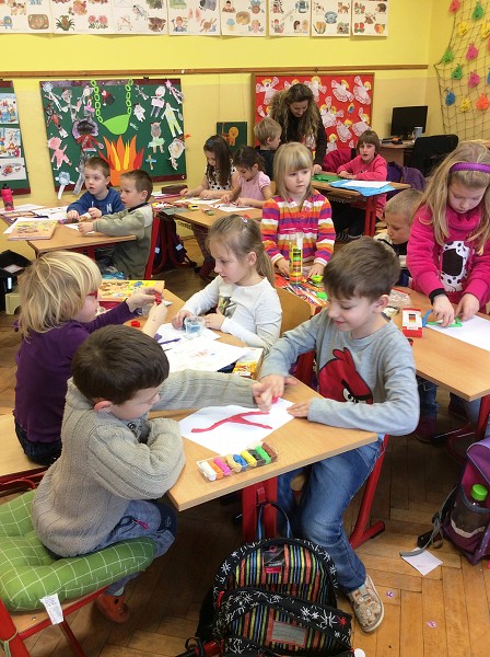 Školka na návštěvě v 1. třídě