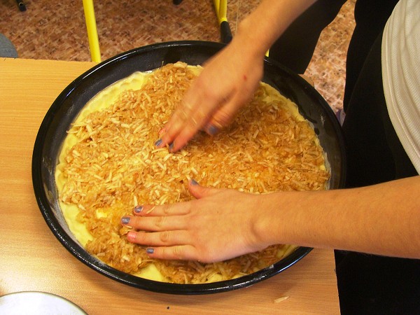 Bramborová polévka a jablečný linecký koláč