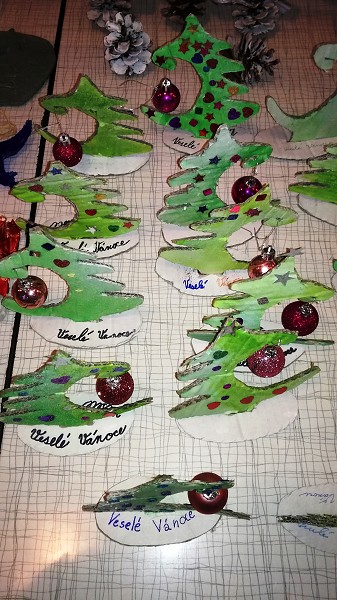 Keramika a mini skleněné tavenice na advent