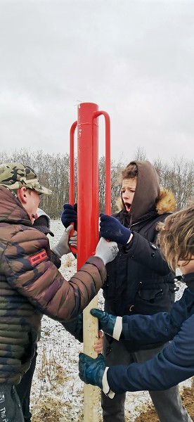 Sázení stromů (1., 5. a 9. třída)