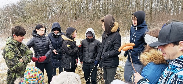 Sázení stromů (1., 5. a 9. třída)