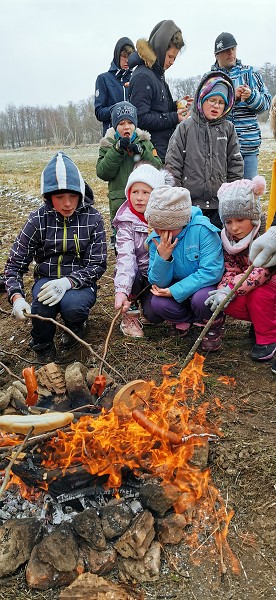 Sázení stromů (1., 5. a 9. třída)