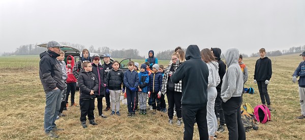 Sázení stromů (3. a 7. třída)