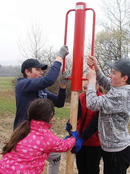 Sázení stromů (3. a 7. třída)