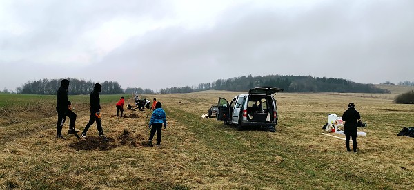 Sázení stromů (3. a 7. třída)