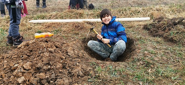 Sázení stromů (4. a 6. třída)