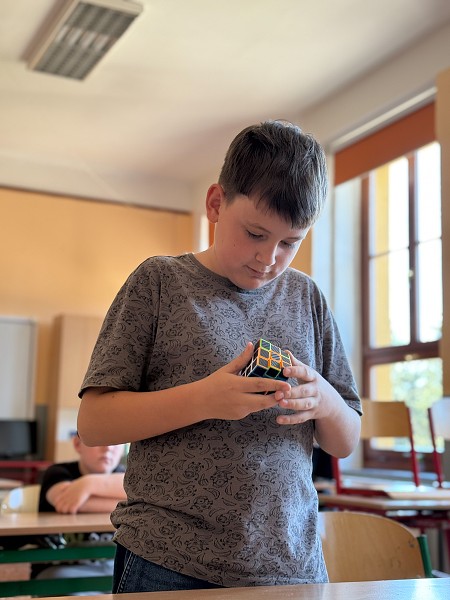 Turnaj ve skládání Rubikovy kostky