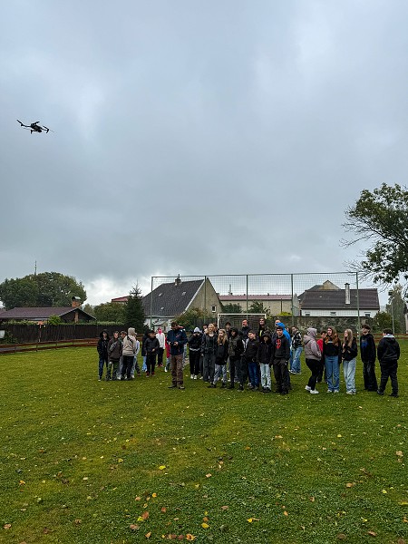 Skyworker - beseda o dronech