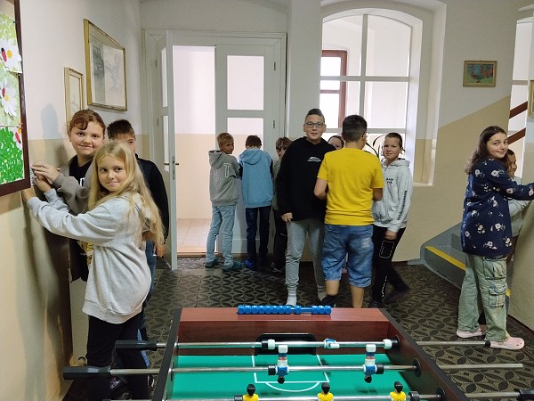 Páťáci vysílají šifrovaný vzkaz