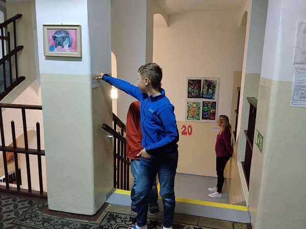 Páťáci vysílají šifrovaný vzkaz