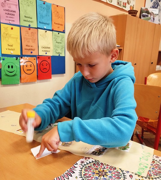 Společná hodina čtení a tvoření